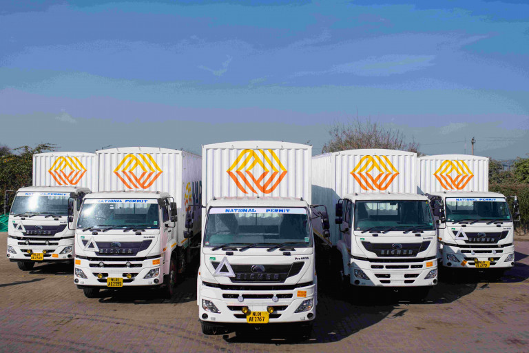 10 Solutions to Overcome Fleet Management Challenges